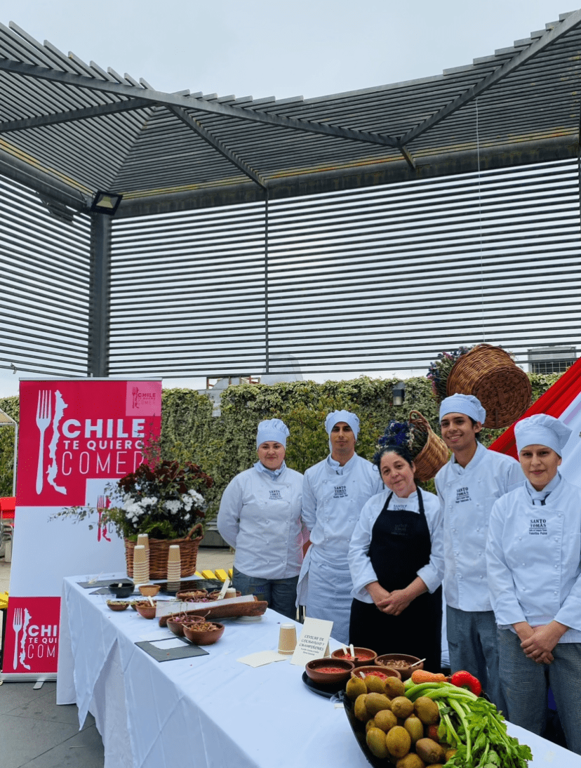 Santo Tomás Curicó celebra Día de la Cocina Chilena