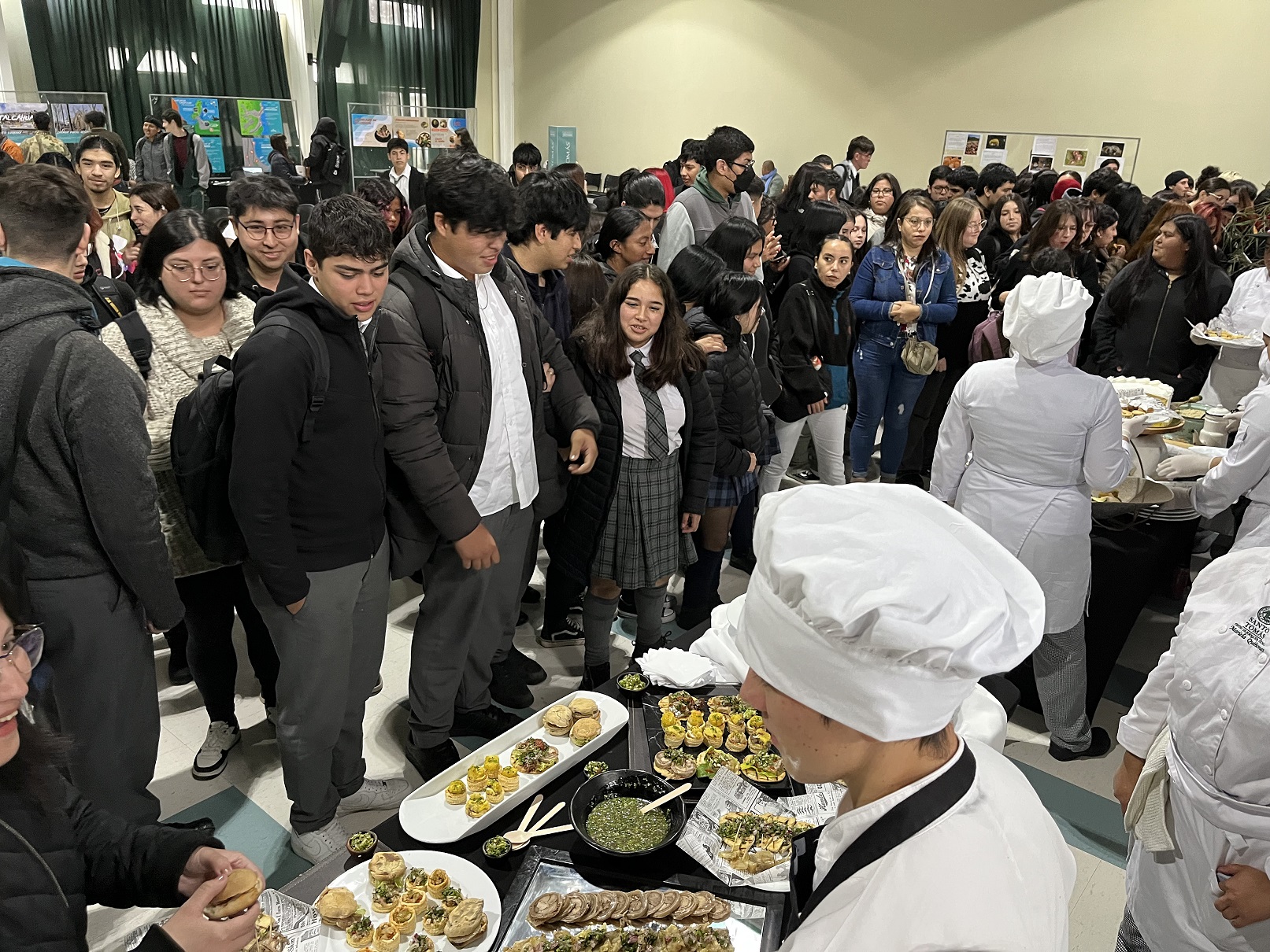 En Santo Tomás Concepción, carrera de Gastronomía celebró en grande Mes de la Cocina Chilena