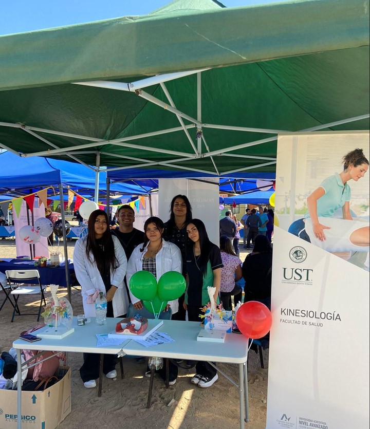 Estudiantes de Kinesiología fueron parte de Feria de Salud organizada por Cesfam de Coquimbo