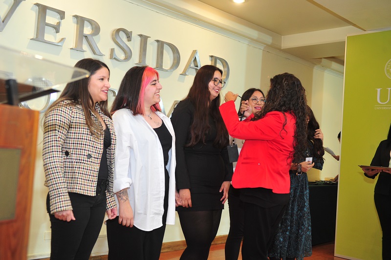 Estudiantes de Trabajo Social tuvieron su Ceremonia de Investidura: "Démonos la oportunidad de seguir aprendiendo para el día de mañana poder ser agentes de cambios"