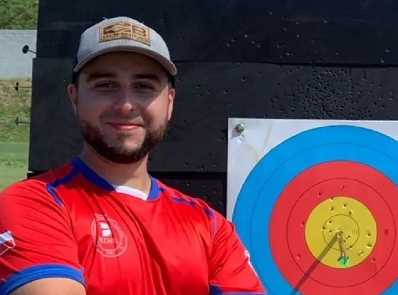 Alejandro Martín, estudiante de Ciencias del Deporte y Actividad Física y Seleccionado Nacional de Tiro al Arco, destacó en campeonato en República Dominicana