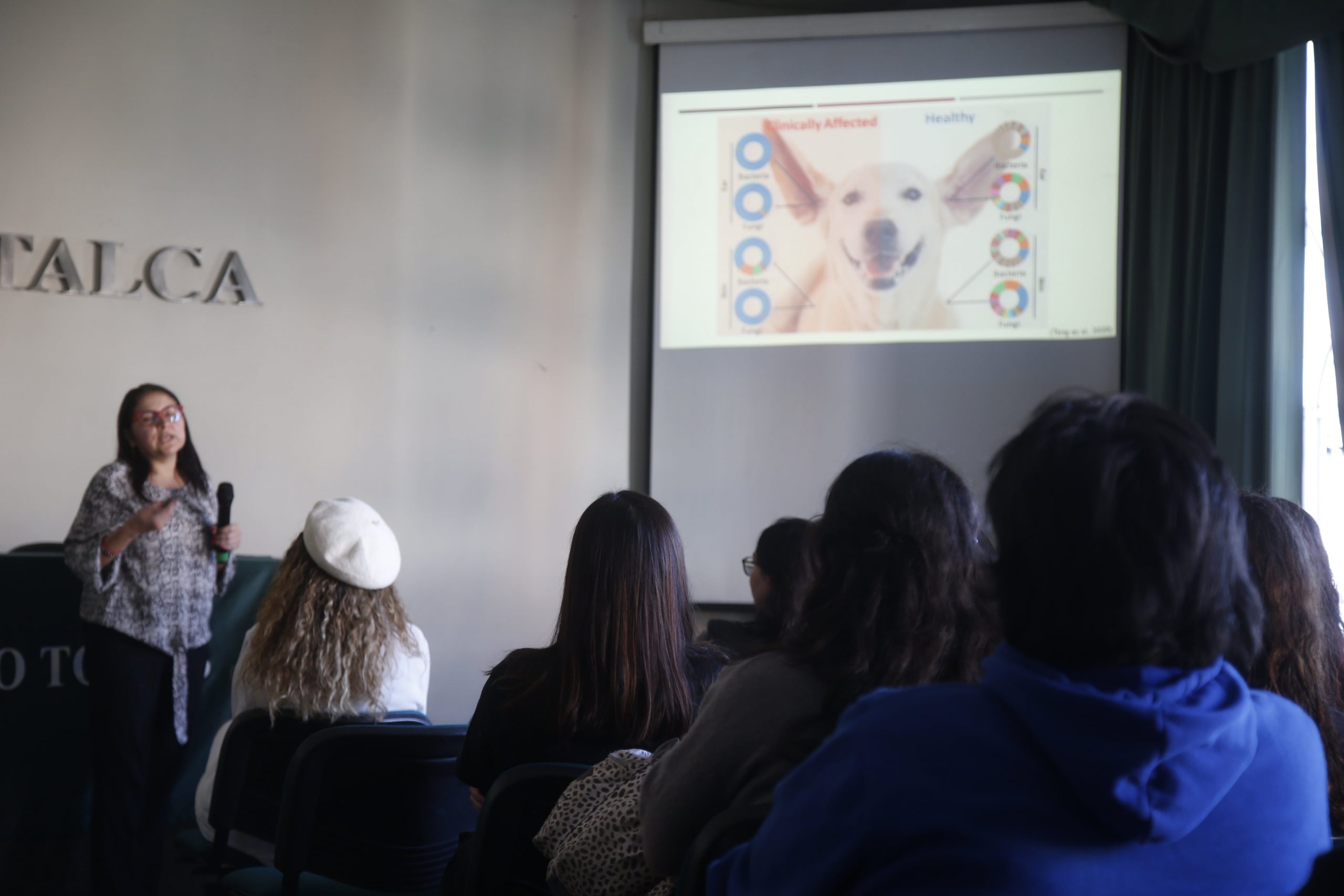 Colegio Médico Veterinario impartió charlas sobre bioética y enfoque “One Health” en UST Talca