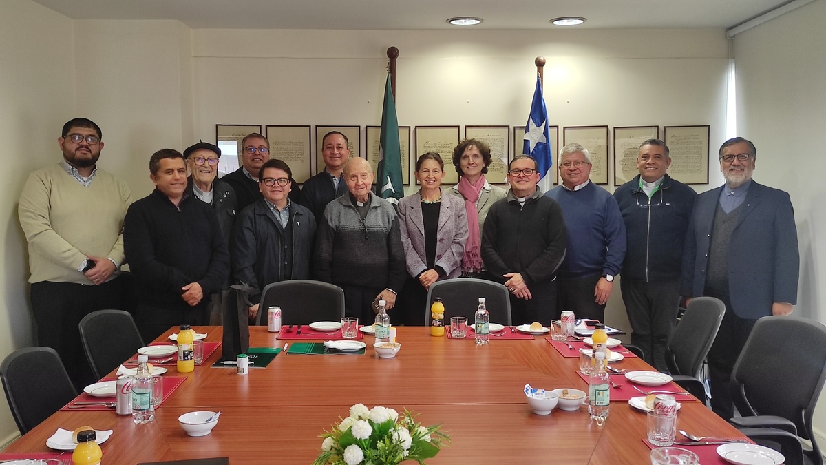 Rectora Claudia Peirano participó de convención de capellanes de Santo Tomás