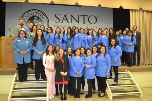 Estudiantes de la Psicopedagogía de Santo Tomás Copiapó reciben investidura