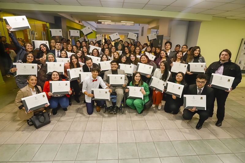 Estudiantes de Trabajo Social tras su Ceremonia de Titulación: "Es el momento de vivir a fondo nuestra profesión"