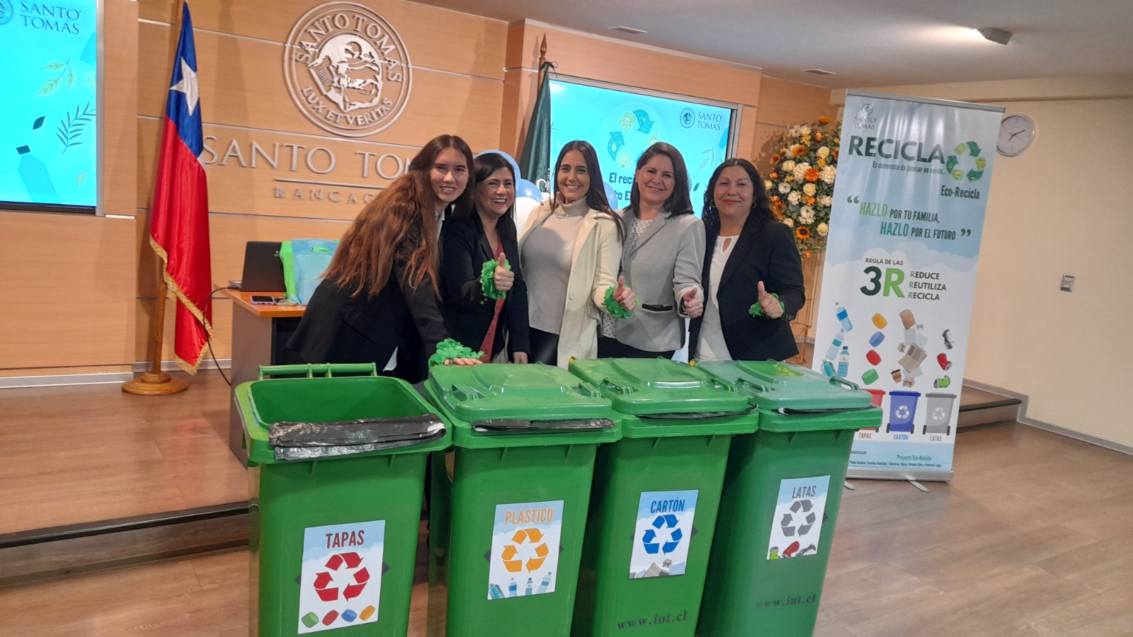 Estudiantes instalan Punto Limpio en Santo Tomás Rancagua