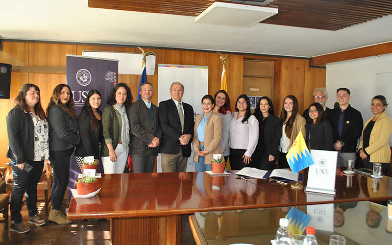 UST Viña del Mar y Municipio de la Ciudad Jardín firman convenio de colaboración sobre tenencia responsable de animales