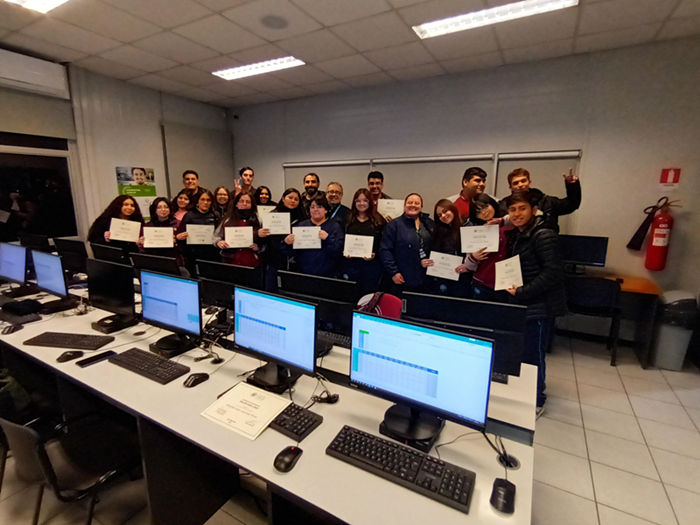 Santo Tomás capacitó en Excel a estudiantes de enseñanza media técnico profesional