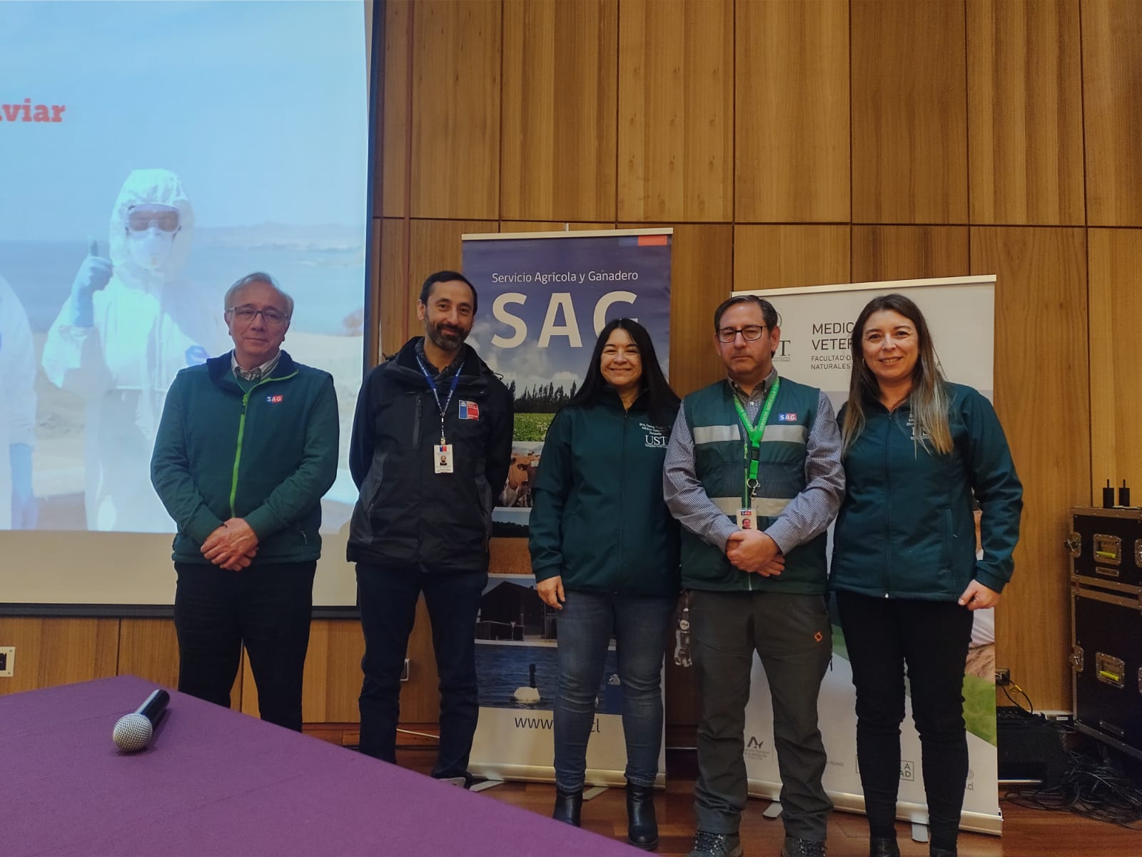 Medicina Veterinaria UST Temuco apoya a SAG Araucanía en la difusión de la prevención de Influencia Aviar