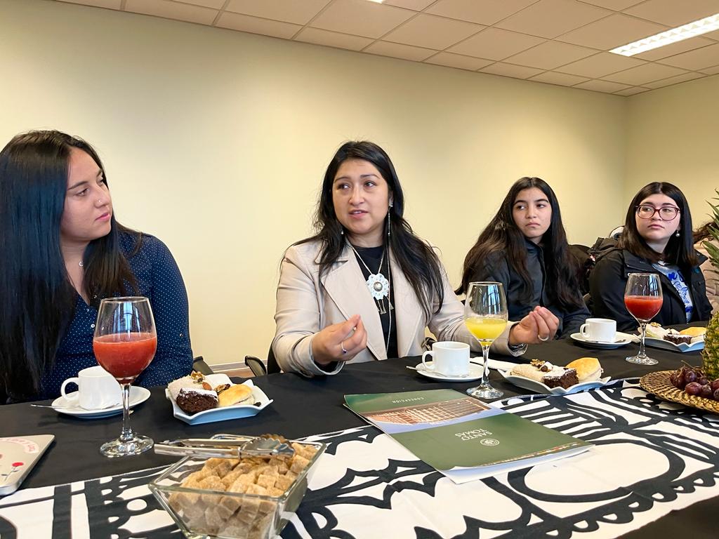 Estudiantes participaron en conversatorio sobre mujer e interculturalidad en Santo Tomás Concepción