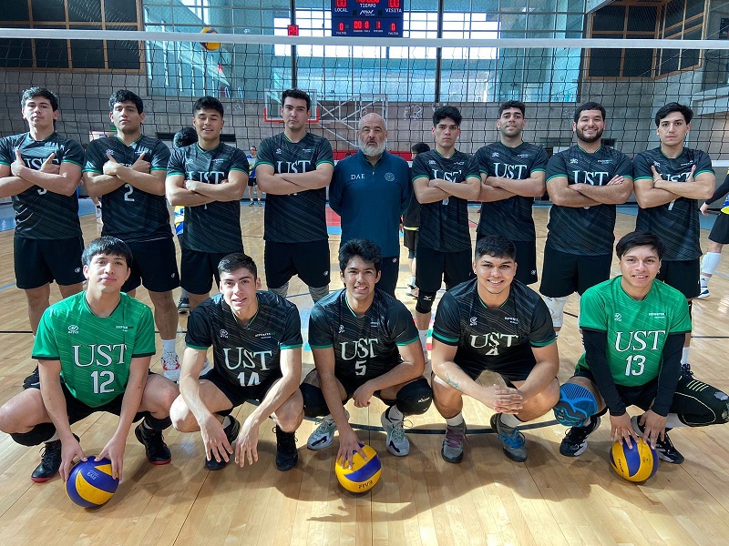 "Es tremendo honor para nosotros: "Selección Masculina de Vóleibol de UST Santiago es puntera en la Liga Deportiva de Educación Superior