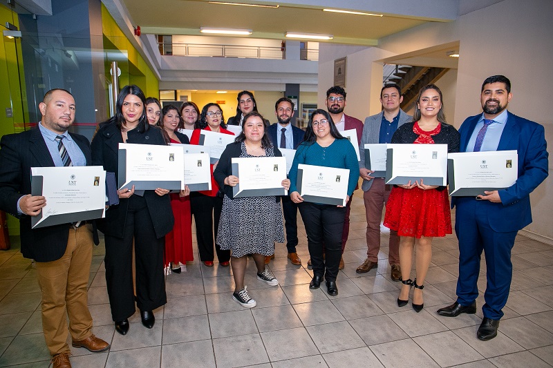 Ceremonia de Titulación de la primera generación del Programa de Formación Pedagógica: "Que su camino esté inspirado por el deseo genuino de transformar el mundo"