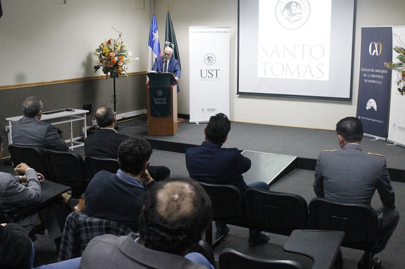 Reconocido abogado Carlos Andreucci dictó charla magistral en Santo Tomás Osorno sobre las realidades y desafíos del estado de derecho en Iberoamérica