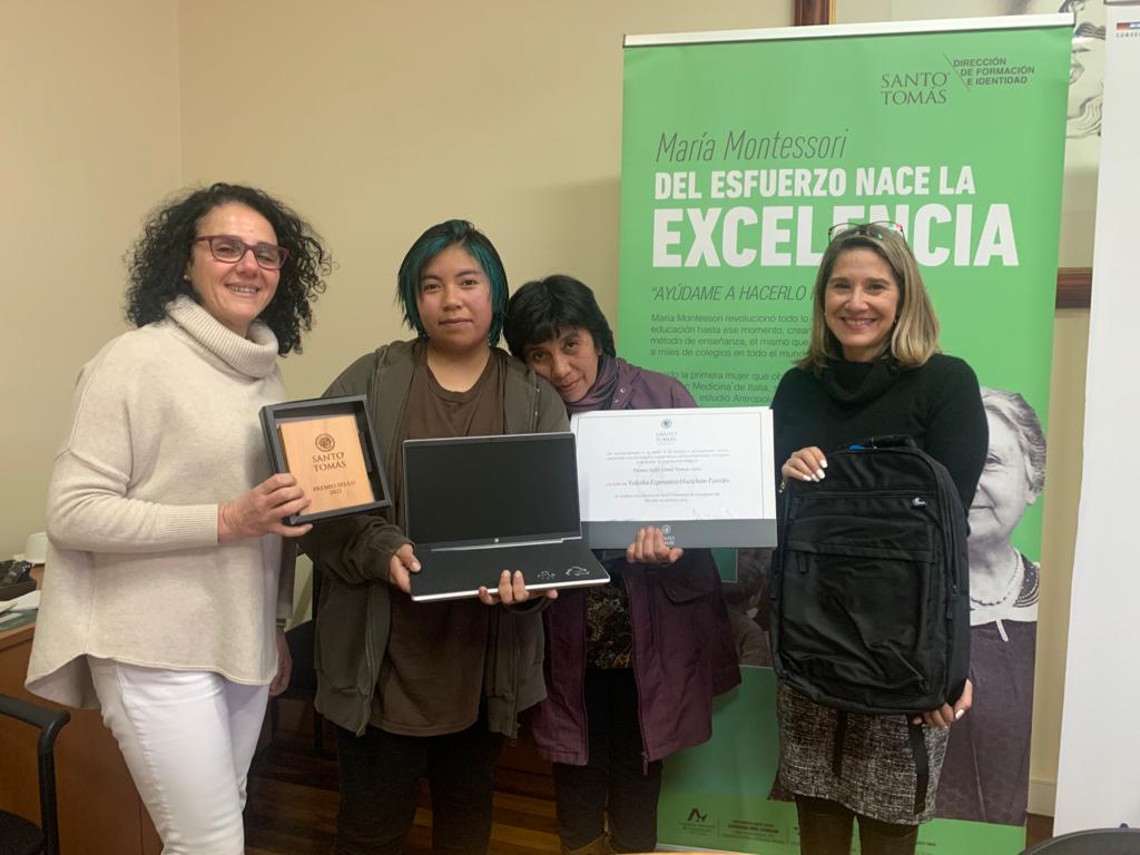 Santo Tomás osorno realizó reconocimiento a alumnas sello 2023