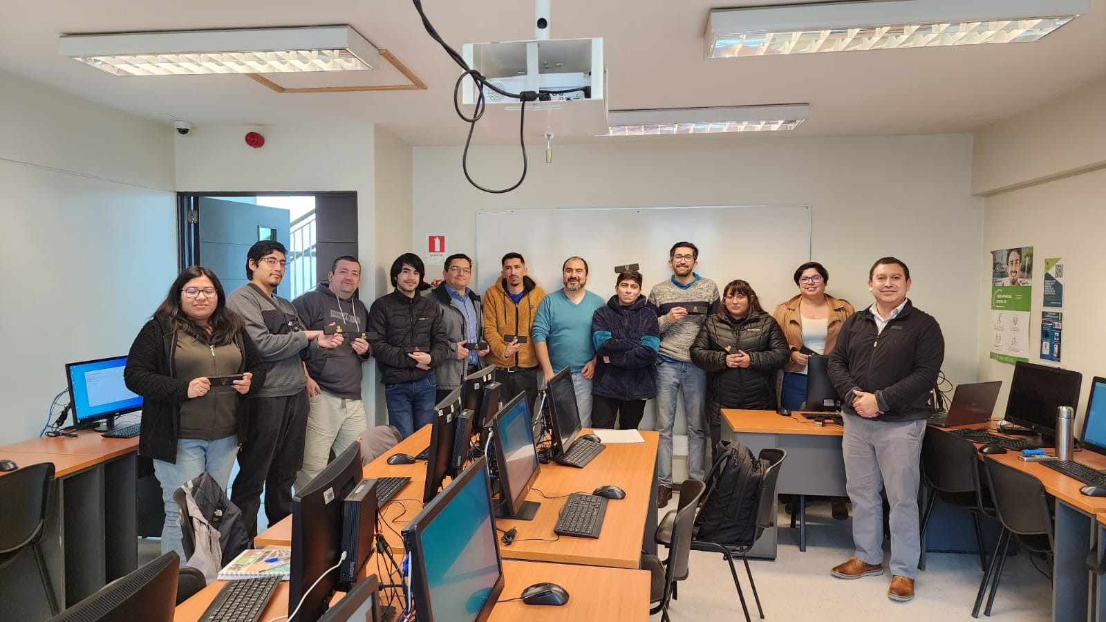 Carreras del Área Informática del IP Santo Tomás Temuco realizaron taller para egresados