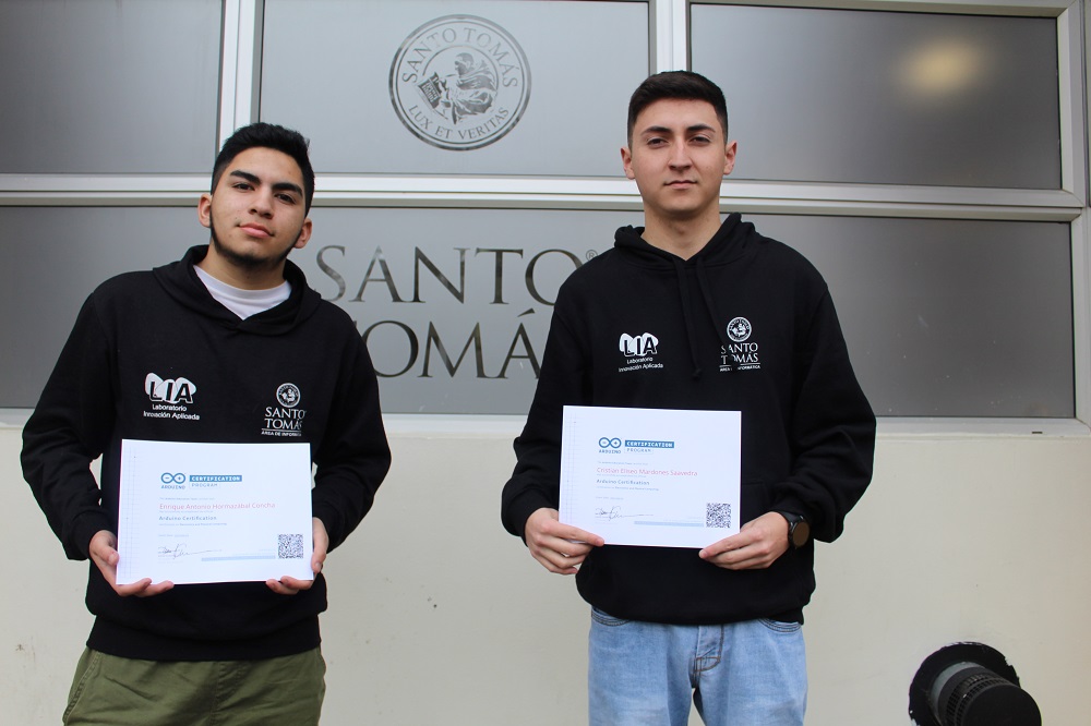 Estudiantes de Chillán primeros en obtener certificación Arduino  en el país