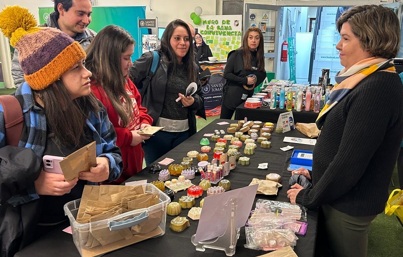 Santo Tomás Punta Arenas realizó feria de empleabilidad y emprendimiento