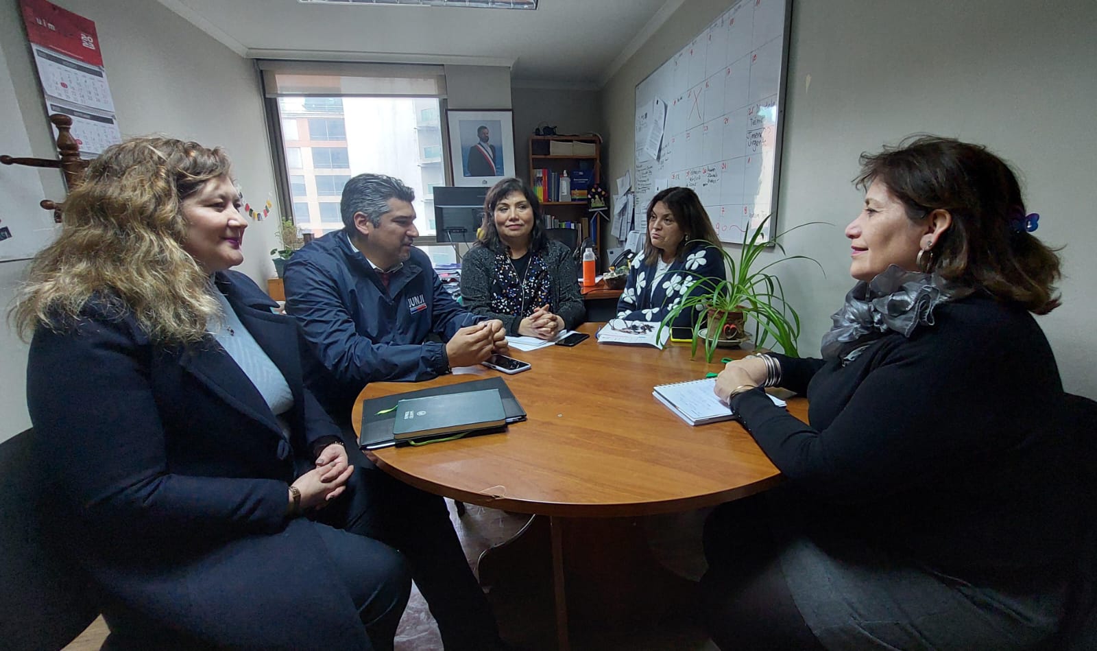 Equipos del programa Creciendo Juntos UST y de JUNJI, se reúnen en la Dirección Regional de Concepción y Bío Bio