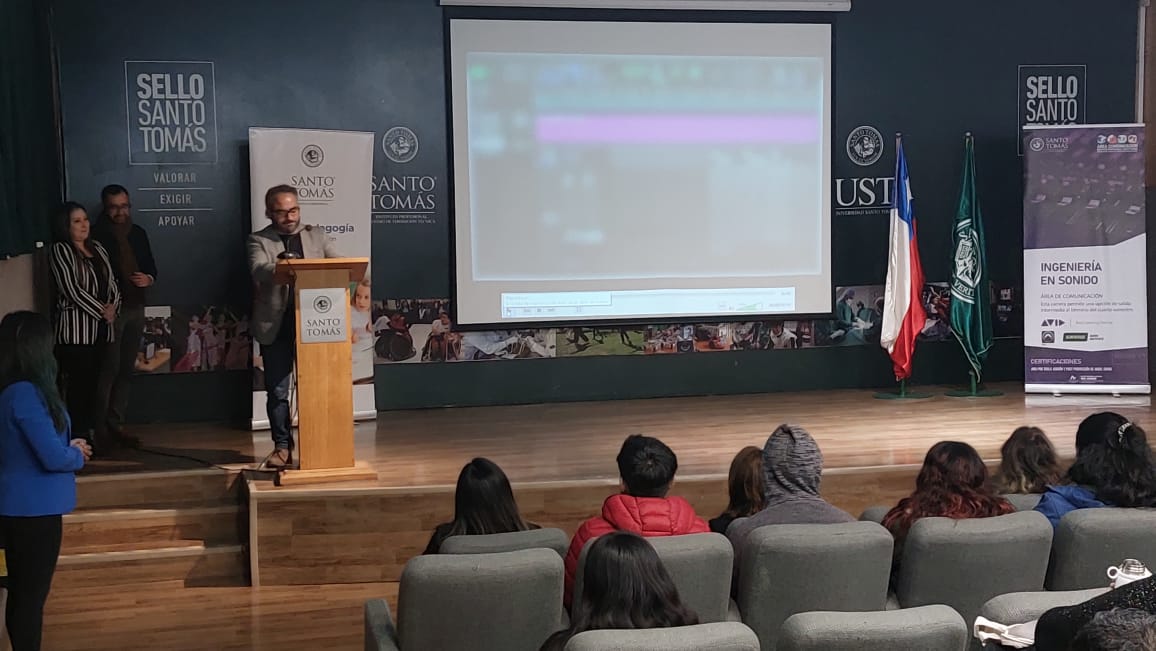 Psicopedagogía y Técnico en Sonido Santo Tomás Concepción realizaron audiocuentos con relatos de adolescentes de la Ciudad del Niño