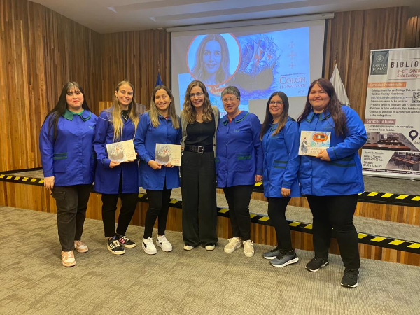 Periodista Bárbara Rebolledo presenta trabajos literarios en Sede Santiago Centro