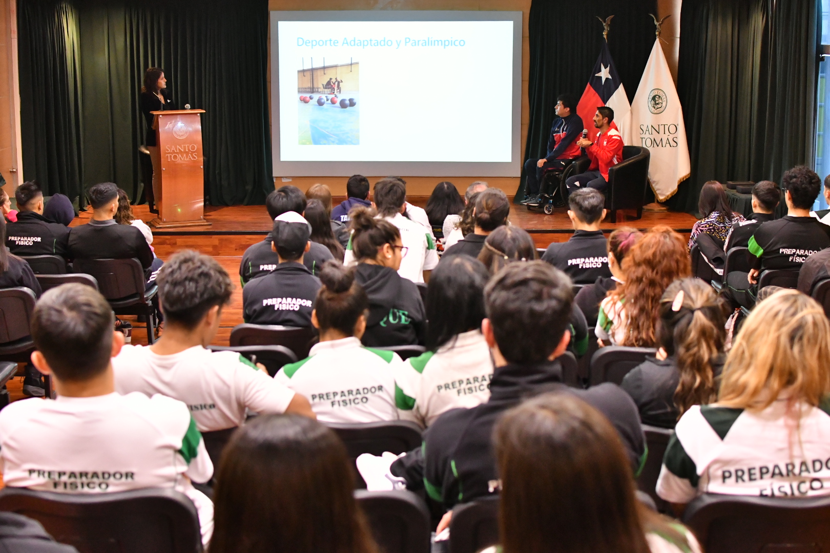 Preparadores Físico participan en Charla de Deporte Adaptado junto a Patricio Larenas