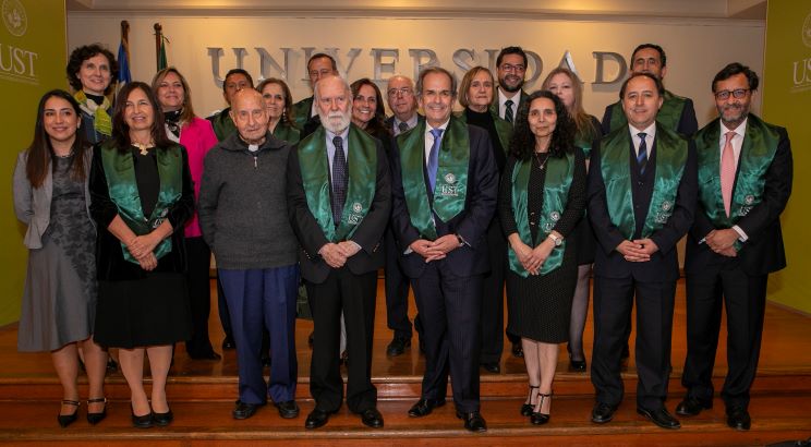 Facultad de Derecho UST celebra su 30° aniversario con homenaje al Dr. Eduardo Soto Kloss