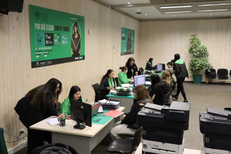 Con alta demanda por carreras como Técnico en Veterinaria, Gastronomía y Técnico en Enfermería se inició proceso de admisión en Santo Tomás