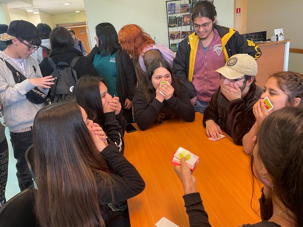 BIBLIOTECA SANTO TOMÁS LOS ÁNGELES ORGANIZA I TORNEO DE JUEGOS DE MESA