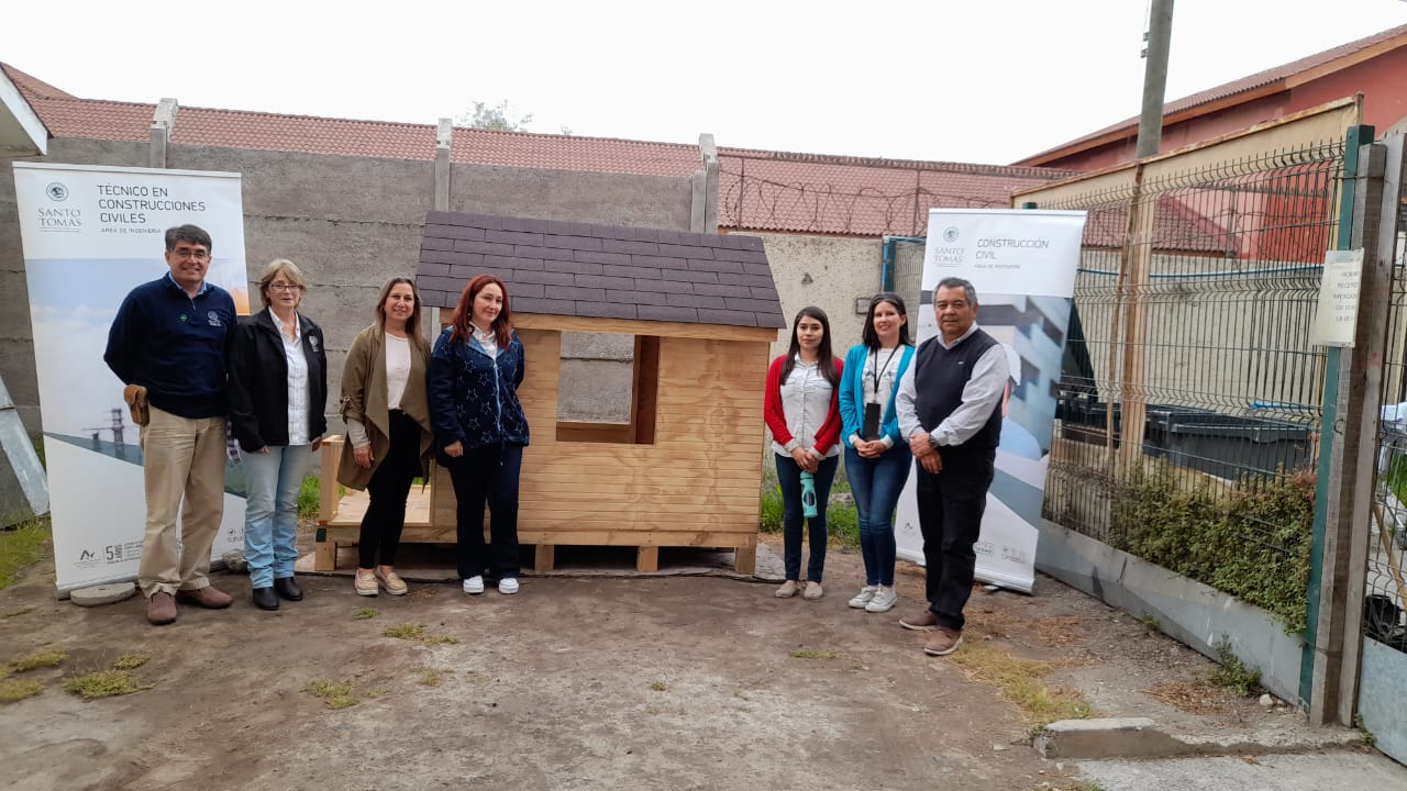 Carrera de Técnico en Construcción Civil instalará espacios de juegos en tres colegios de La Serena