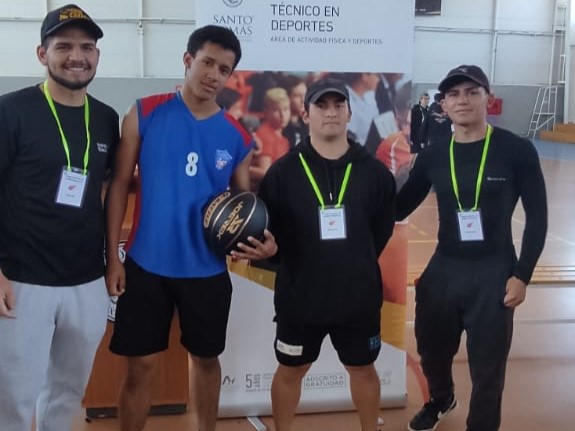 Futuros Técnicos en Deportes organizaron torneo escolar de Básquetbol 3X3