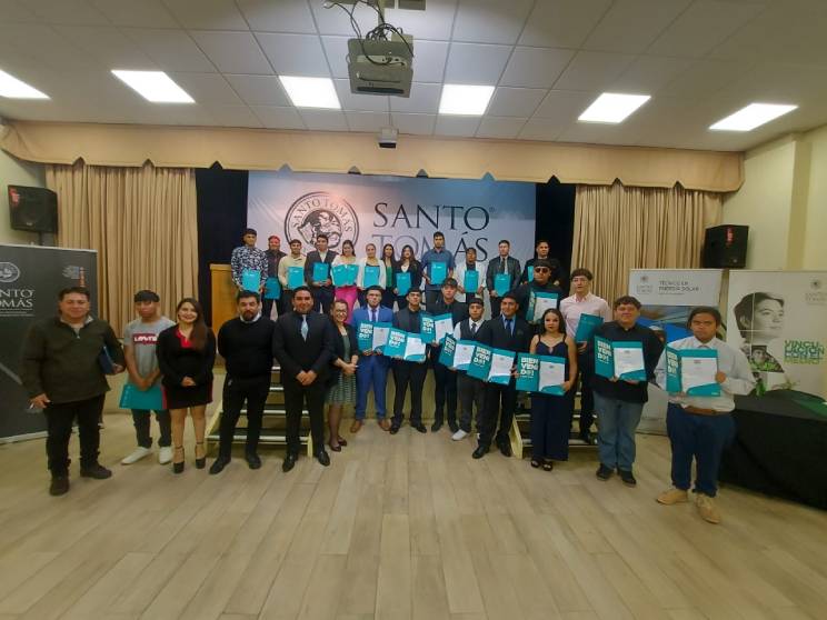 Estudiantes de Técnico en Energía Solar de Santo Tomás Copiapó recibieron sus certificaciones intermedias