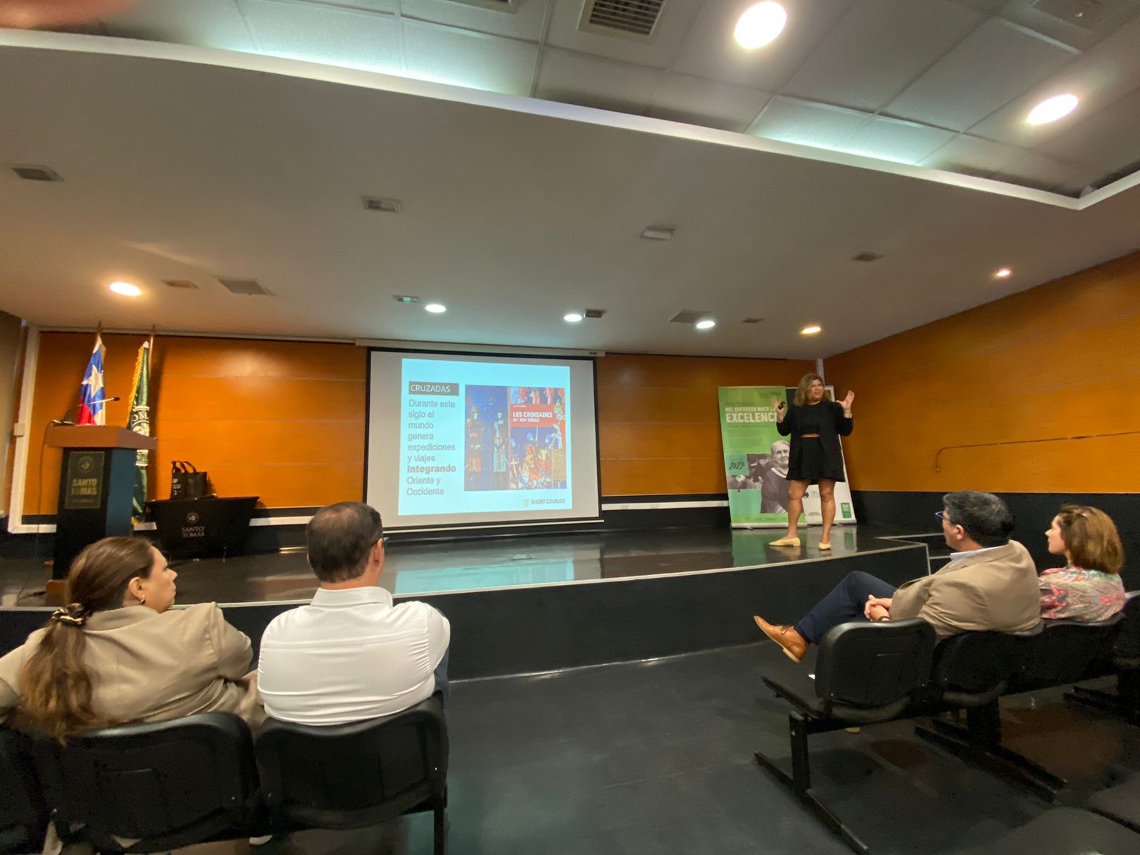 COMUNIDAD SANTO TOMÁS LOS ÁNGELES REFLEXIONA SOBRE EL VALOR “EXCELENCIA Y ESFUERZO” EN TALLER NUESTRO SELLO.