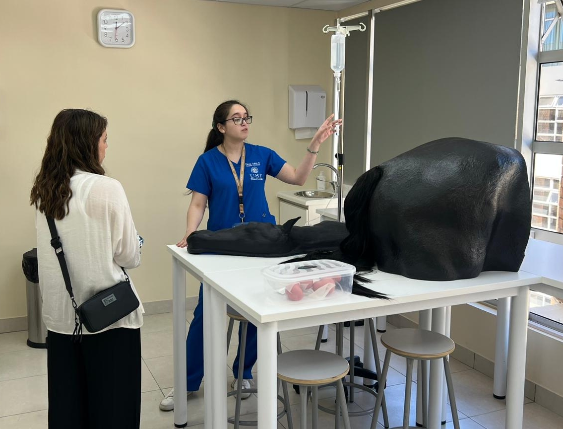 Carrera pionera en contar con el único centro de simulación veterinaria de la región