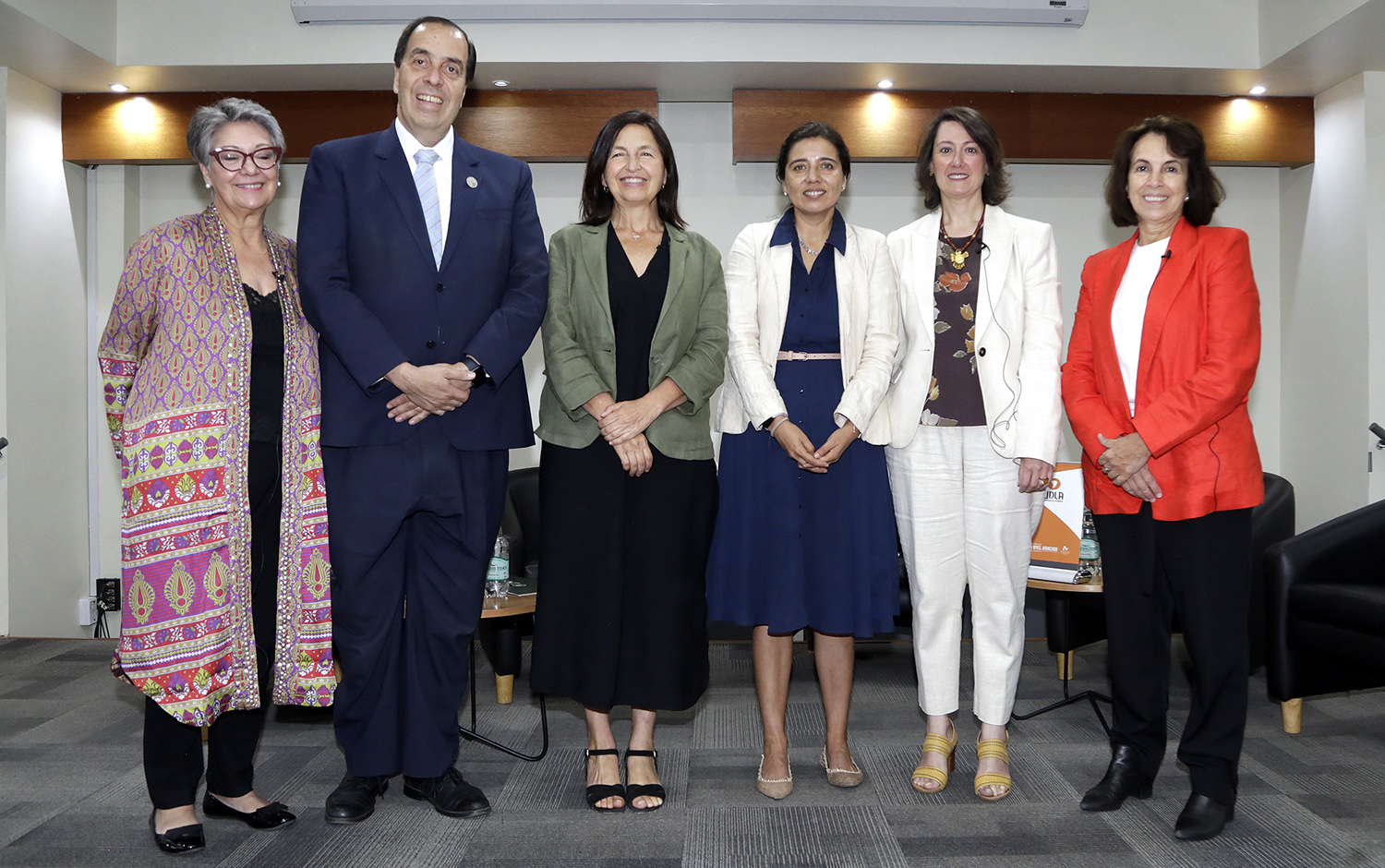 Universidad Santo Tomás presente en Conversatorio CUP sobre sesgos de género en la academia