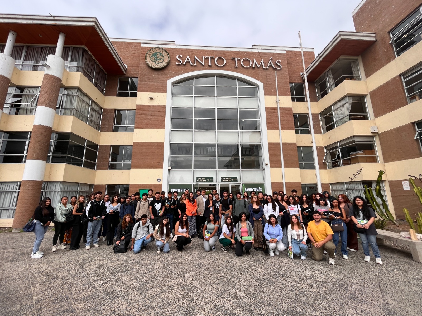 Cientos de estudiantes se sumaron a la semana IVU y CERO en Santo Tomás La Serena