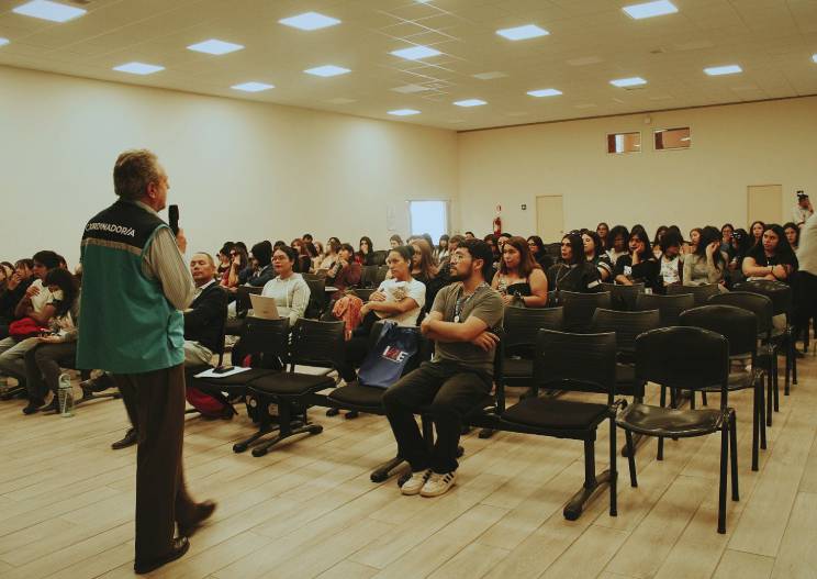 Estudiantes Servicio Social de Santo Tomás Copiapó participaron en conversatorio “Censo 2024: Mitos y Realidades: El Valor de la Verdad”