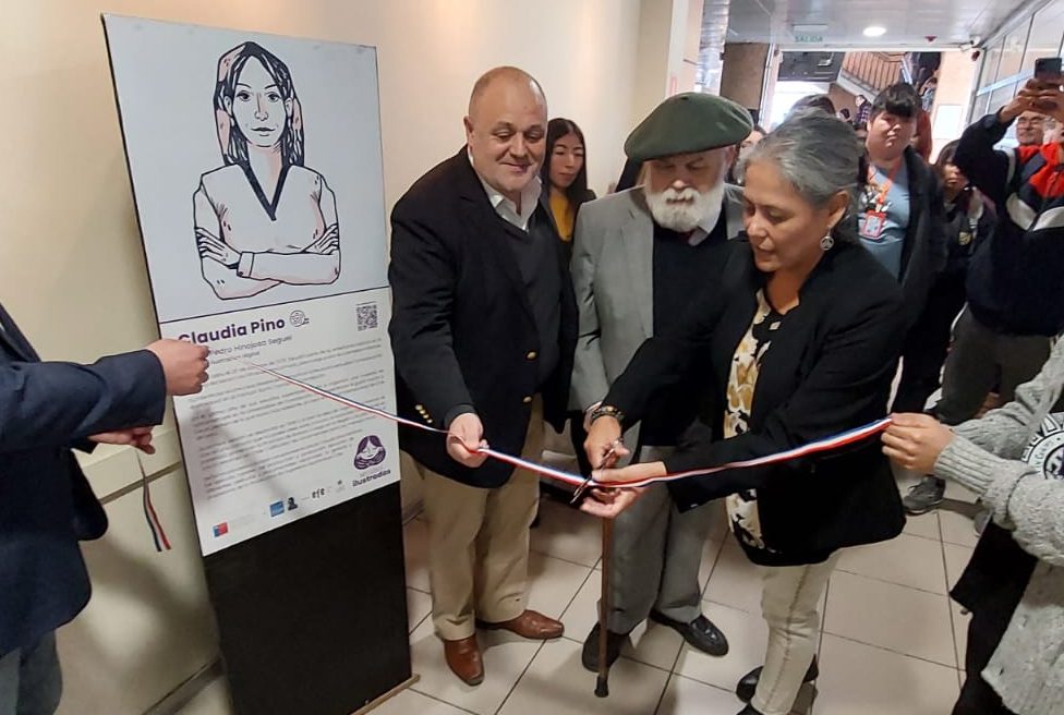 Santo Tomás Concepción inauguró la exposición Mujeres Ilustradas en la Galería del Estudiante