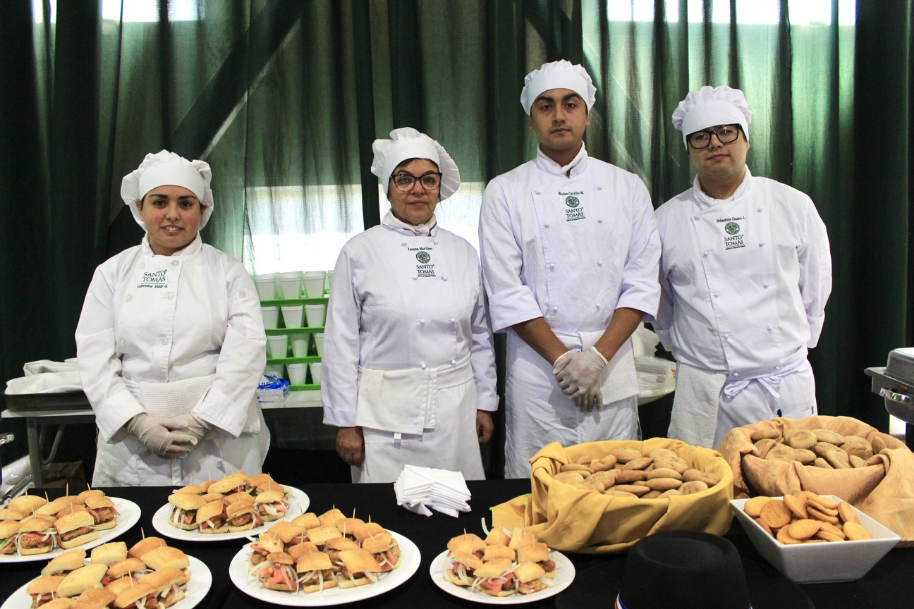 Comunidad de Santo Tomás Concepción celebró el día de la Cocina Chilena