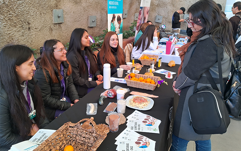 Gran convocatoria en la primera Feria Preventiva de Salud Biopsicosocial de 2024 en Santo Tomás Viña del Mar