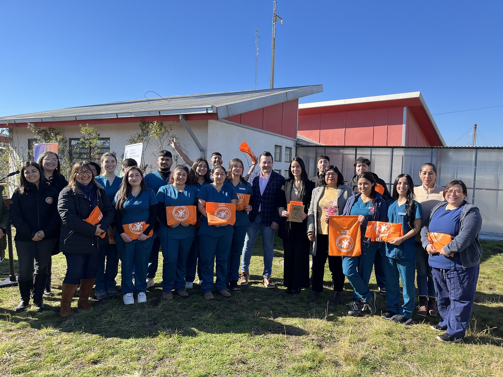 Alianza entre municipio de Coronel y Santo Tomás Concepción fortalece experiencia laboral de estudiantes