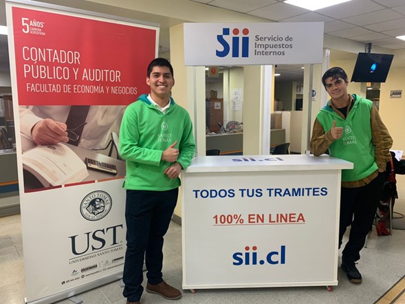 Estudiantes de Contador Público y Auditor de la UST Santiago comprometidos con la Operación Renta AT 2024