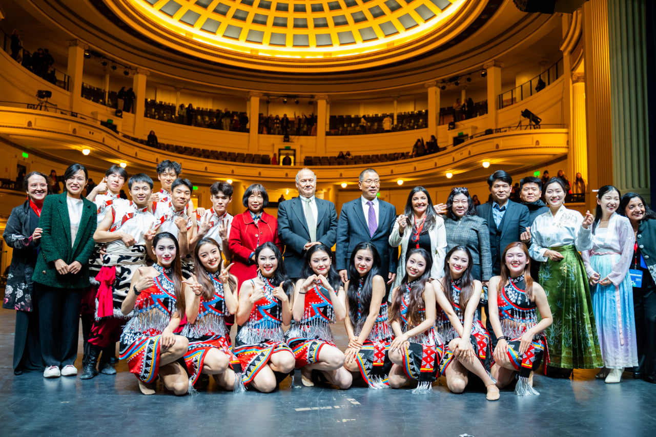 Gala de cultura: danzas coloridas chinas llegaron a Viña del Mar