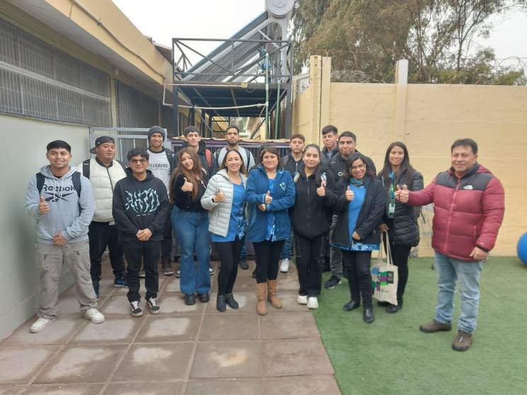 Estudiantes de Técnico en Energía Solar de Santo Tomás Copiapó realizaron diagnóstico al Sistema Termosolar de la Escuela de Educación Diferencial María Luz Lanza Pizarro
