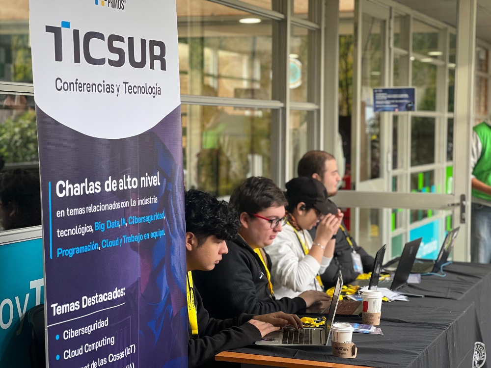 Primera conferencia de tecnología del sur de Chile se realiza en Santo Tomás Temuco reuniendo a más de 400 personas