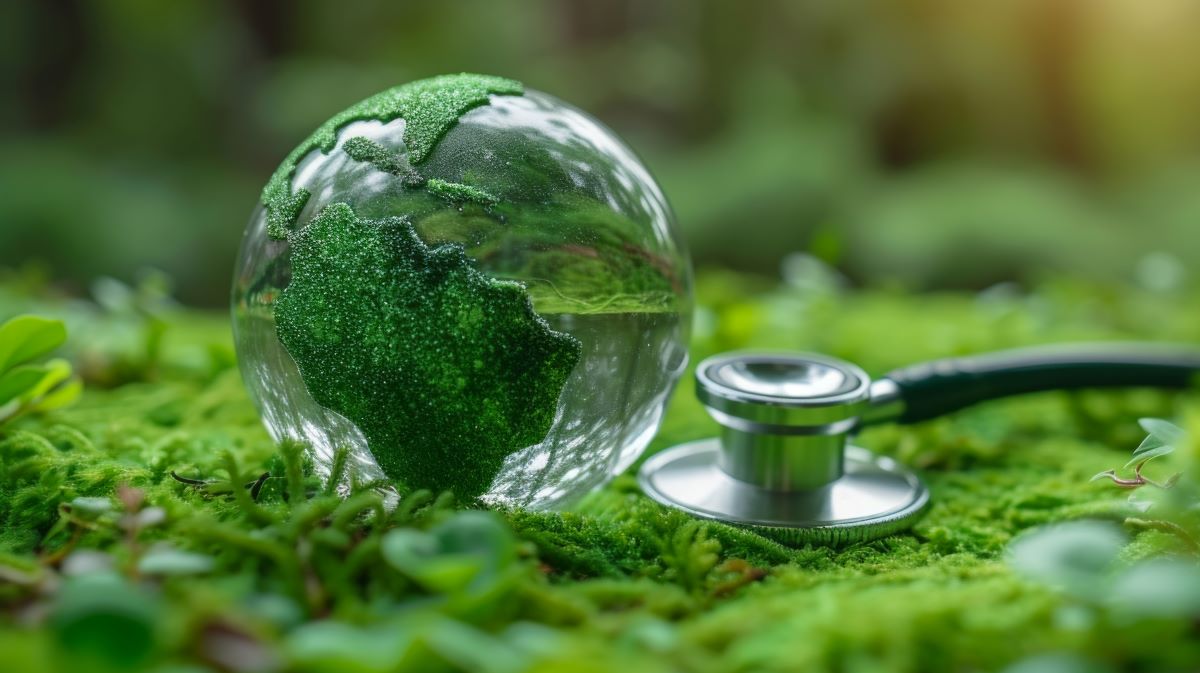 U. Santo Tomás participa en Conversatorio Internacional “Enfermería sostenible: abordando el cambio climático para la salud global”