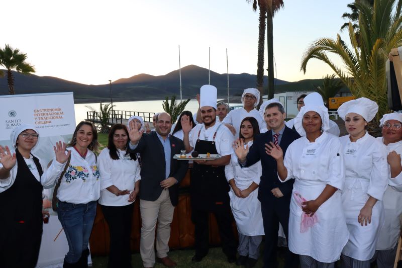 Con cocina en vivo estudiantes de Gastronomía participan en el lanzamiento de Vacaciones de Invierno de Sernatur