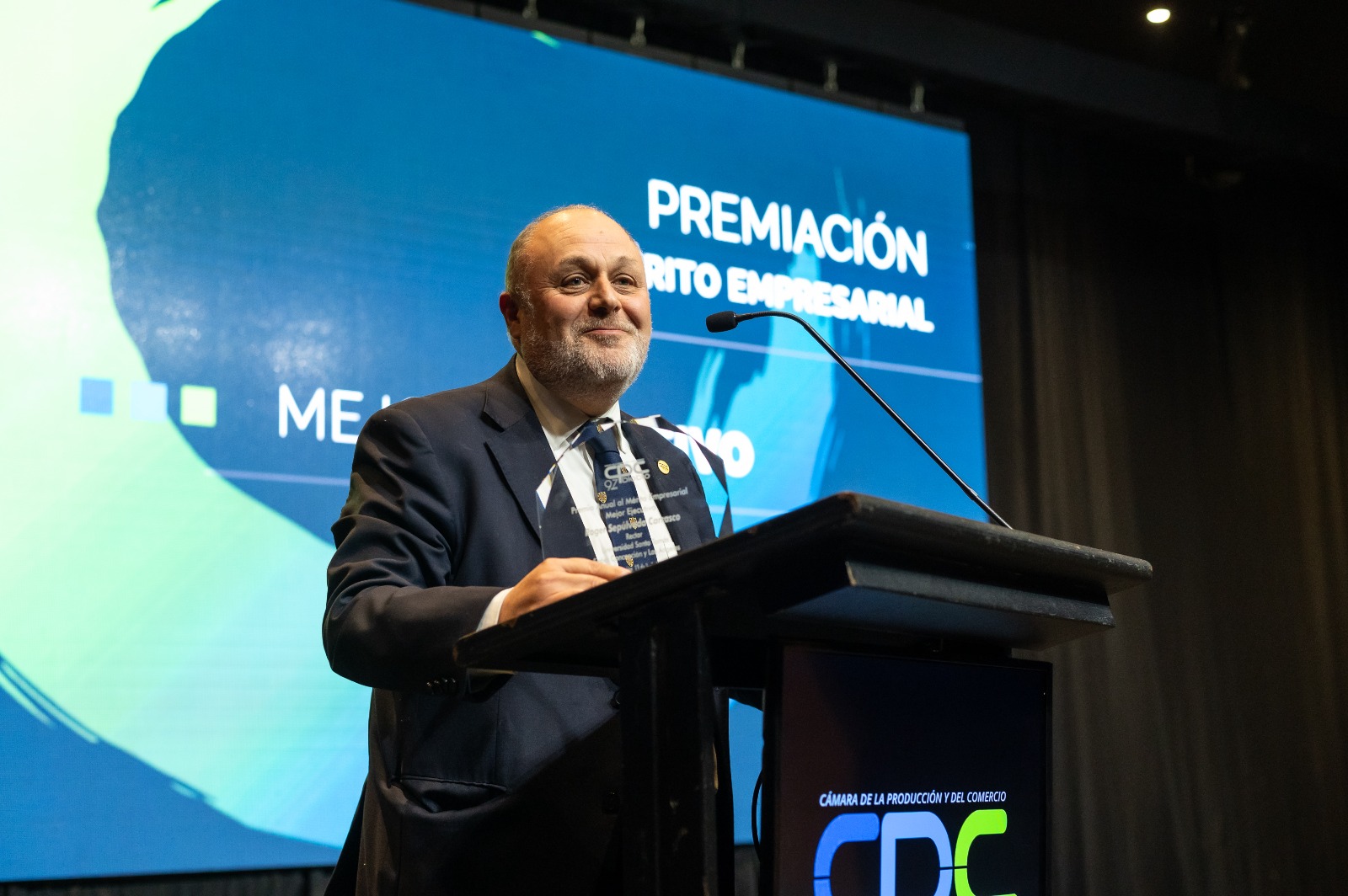 Rector de Santo Tomás Los Ángeles recibió premio al “Mejor Ejecutivo” de la CPC Biobío