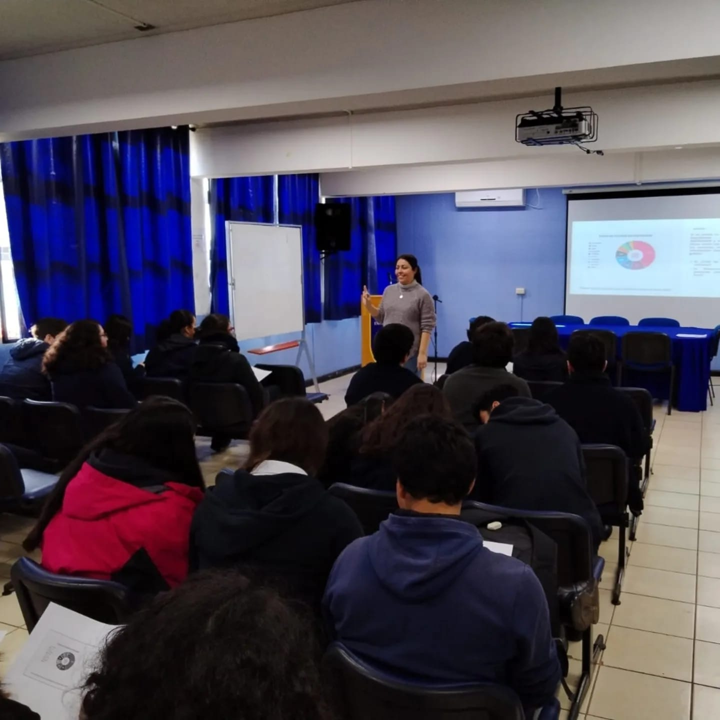 UST Los Ángeles Participa en el Día de la Matemática del Liceo Coeducacional