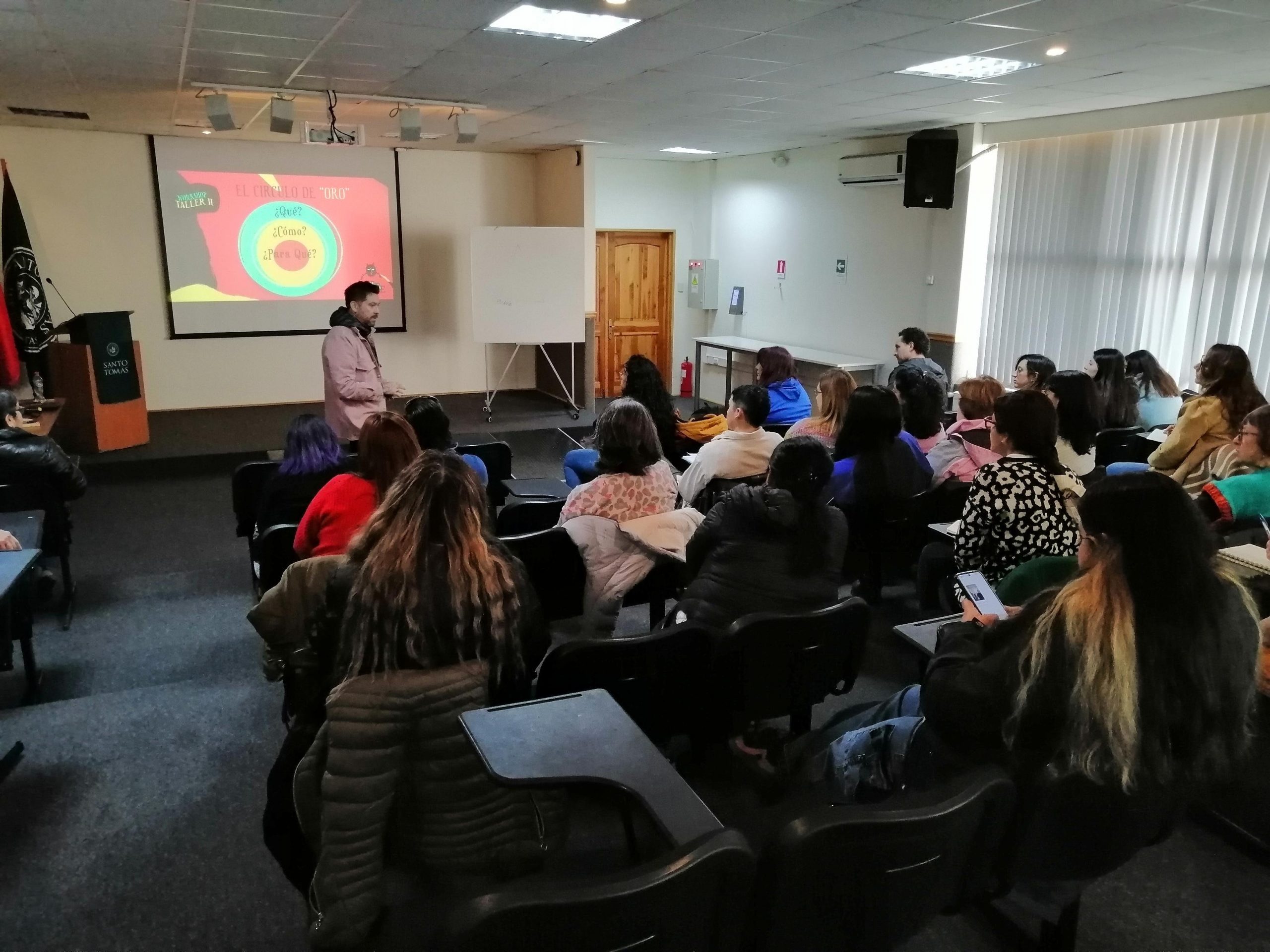 Emprendedores, Pymes y estudiantes aprendieron uso y manejo de redes sociales en taller digital